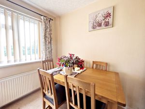 Dining Room- click for photo gallery